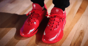 Li-Ning Wade 808 5 Ultra tested in hand - materils