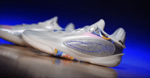 Li-Ning Wade 808 5 Ultra tested in hand - overall 2