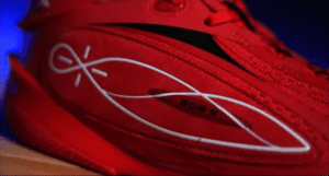 Li-Ning Wade 808 5 Ultra tested in hand - suede side panel