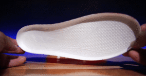 Li-Ning Wade 808 5 Ultra tested in hand - super boom