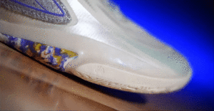 Li-Ning Wade 808 5 Ultra tested in hand - tpu chasis
