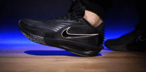 nike gt cut 3 turbo tested in hand - compression zoom x