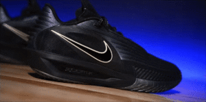 nike gt cut 3 turbo tested in hand - overall
