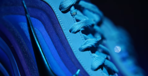 Nike A'One tested in hand - lacing system
